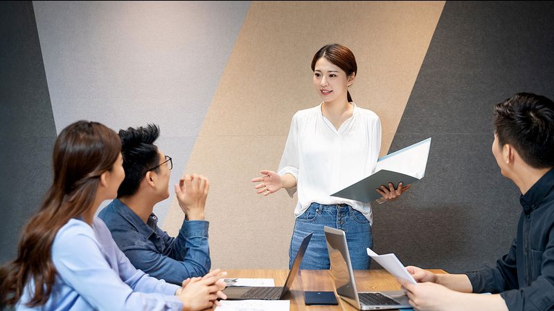 驻场运维值班交接，如何确保平稳过渡？**